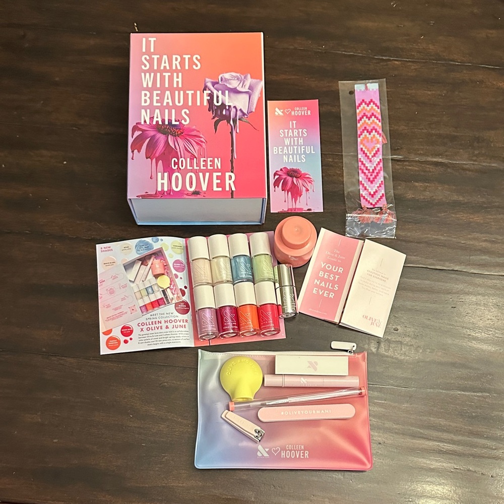 Olive & June - Colleen Hoover Nail Kit with Polish and Accessories - NIB